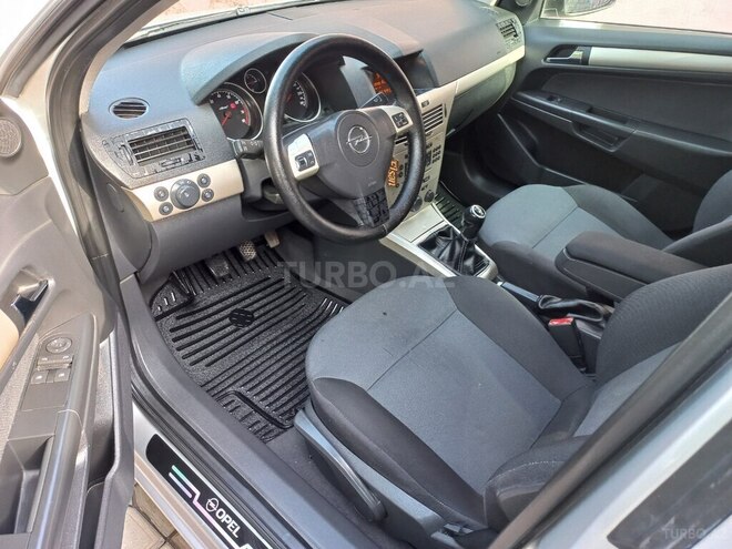 Opel Astra-11