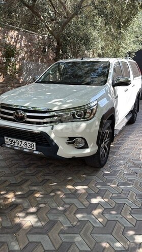 Toyota Hilux 2018, 132,000 km - 2.4 l - Bakı