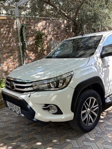 Toyota Hilux 2018, 132,000 km - 2.4 l - Bakı