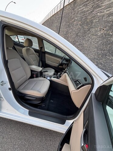 Hyundai Elantra 2017, 74,357 km - 2.0 l - Bakı