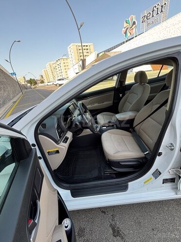 Hyundai Elantra 2017, 74,357 km - 2.0 l - Bakı
