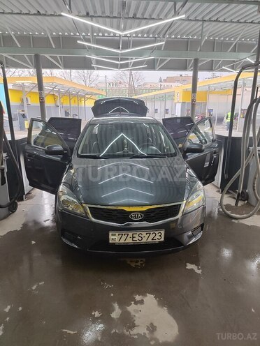Kia Ceed 2009, 301,000 km - 1.4 л - Gəncə