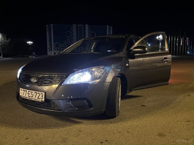 Kia Ceed 2009, 301,000 km - 1.4 л - Gəncə