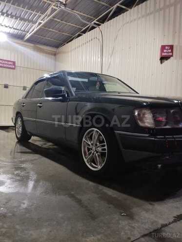 Mercedes E 220 1993, 260,000 km - 2.2 l - Goranboy