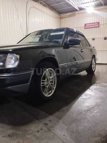 Mercedes E 220 1993, 260,000 km - 2.2 l - Goranboy