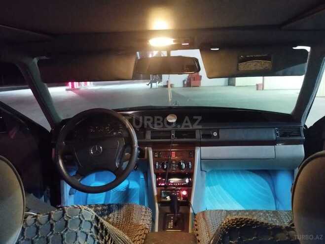 Mercedes E 220 1993, 260,000 km - 2.2 l - Goranboy