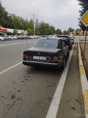 Mercedes E 220 1993, 260,000 km - 2.2 l - Goranboy