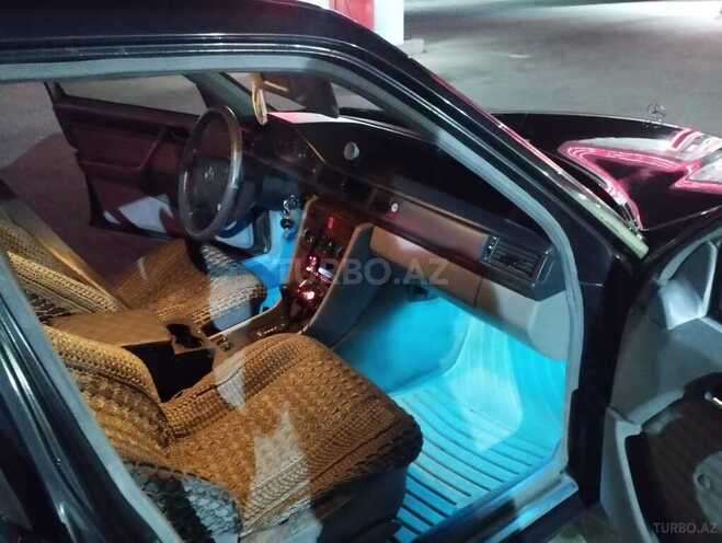 Mercedes E 220 1993, 260,000 km - 2.2 l - Goranboy