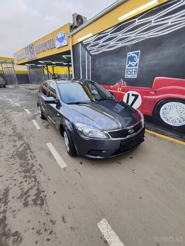 Kia Ceed 2009, 301,000 km - 1.4 л - Gəncə
