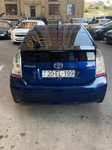 Toyota Prius-2