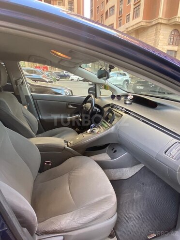 Toyota Prius-6