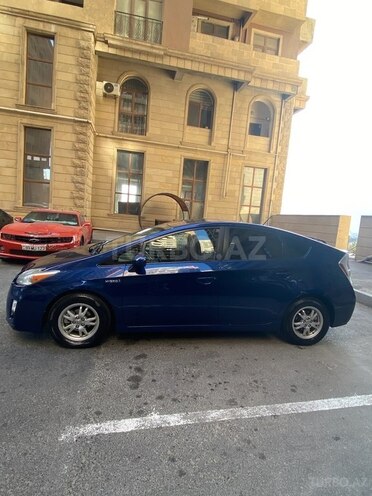 Toyota Prius-8