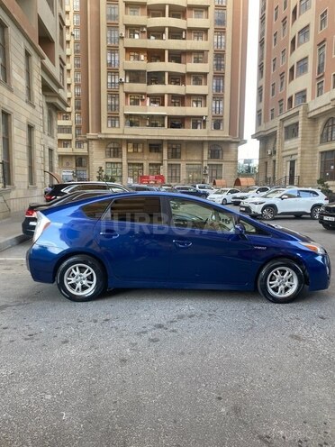Toyota Prius-11