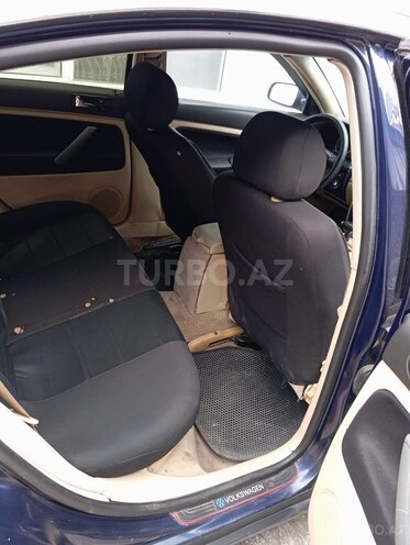 Volkswagen Passat 2002, 300,000 km - 1.8 l - Gəncə