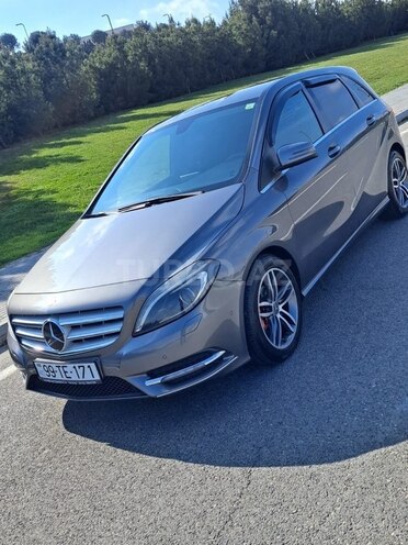 Mercedes B 180 2014, 234,000 km - 1.5 l - Bakı