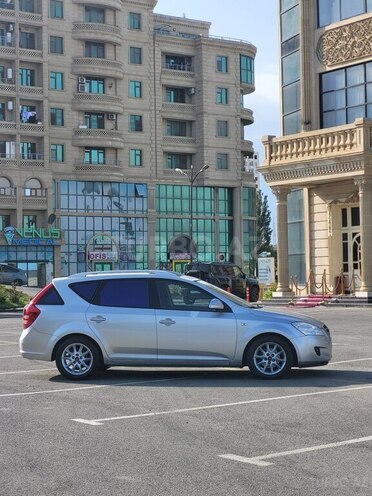 Kia  2008, 330,000 km - 1.6 l - Bakı
