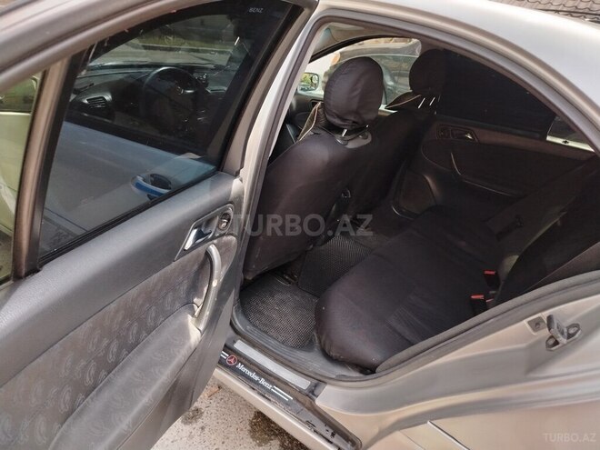 Mercedes C 220 d 2000, 356,000 km - 2.2 л - Bakı