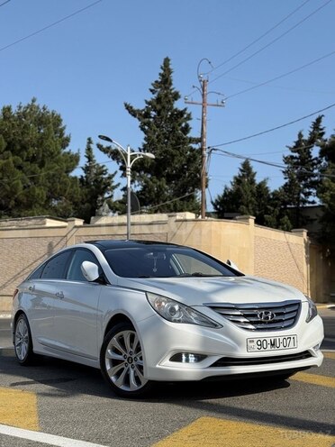 Hyundai Sonata-4