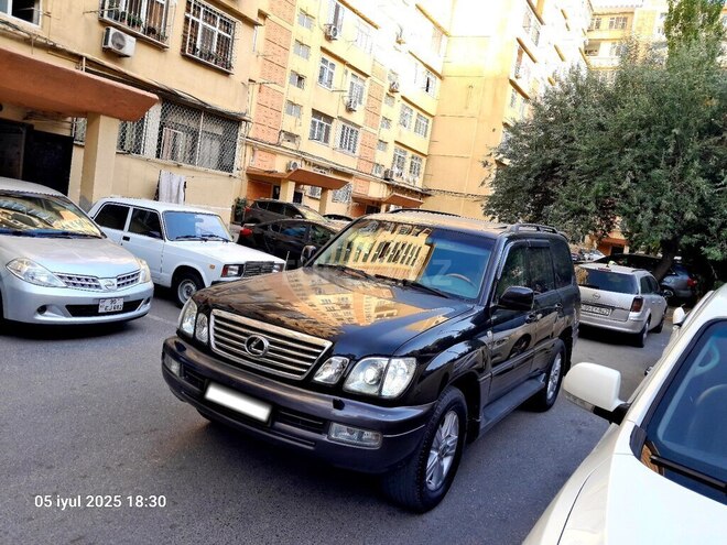 Lexus LX 470 2003, 194,000 km - 4.7 l - Bakı