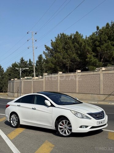 Hyundai Sonata-5