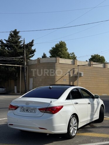 Hyundai Sonata-8