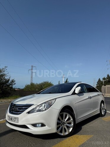 Hyundai Sonata-6