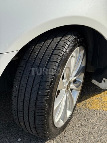 Hyundai Sonata-11