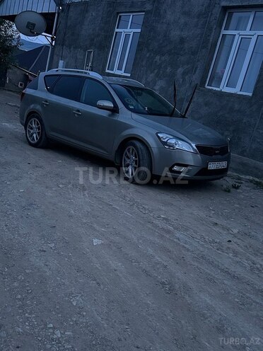 Kia  2010, 240,000 km - 1.6 l - Bakı