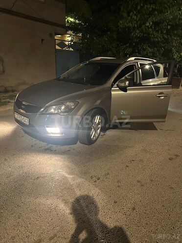 Kia  2010, 240,000 km - 1.6 l - Bakı