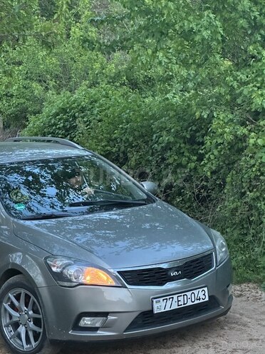 Kia  2010, 240,000 km - 1.6 l - Bakı