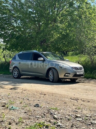 Kia  2010, 240,000 km - 1.6 l - Bakı