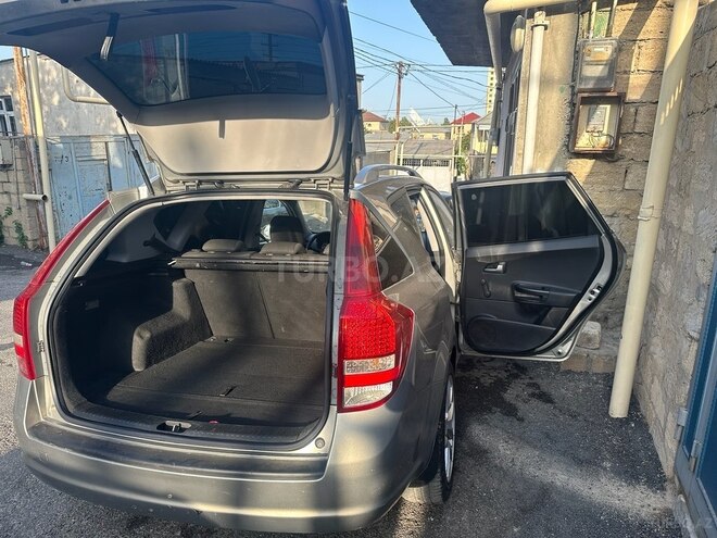 Kia  2010, 240,000 km - 1.6 l - Bakı