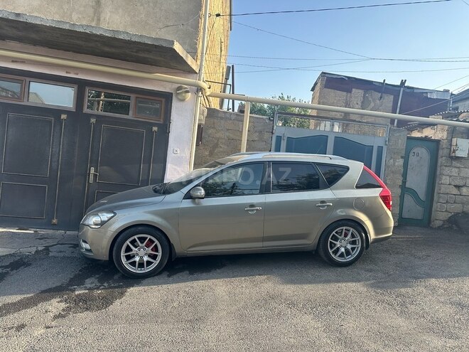 Kia  2010, 240,000 km - 1.6 l - Bakı