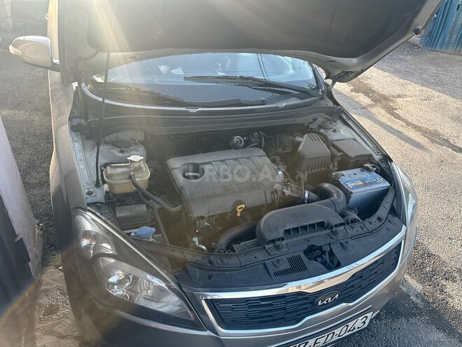 Kia  2010, 240,000 km - 1.6 l - Bakı