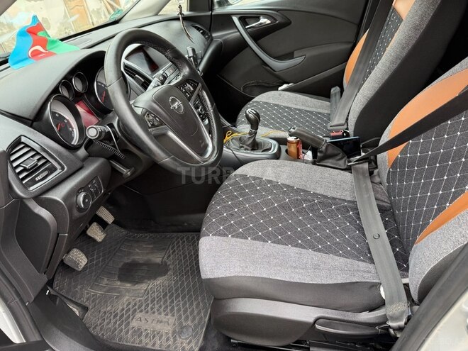 Opel Astra 2015, 242,086 km - 1.6 л - Xırdalan