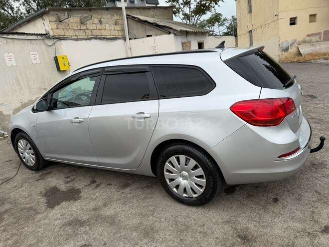 Opel Astra 2015, 242,086 km - 1.6 л - Xırdalan
