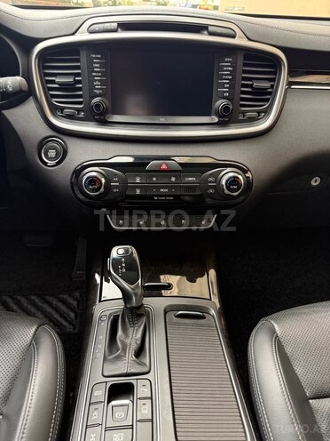 Kia Sorento-18