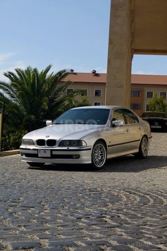 BMW 528 2000, 330,000 km - 2.8 л - Bakı