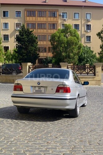 BMW 528 2000, 330,000 km - 2.8 л - Bakı