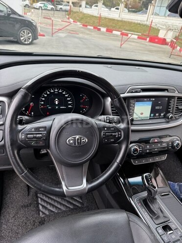 Kia Sorento-8