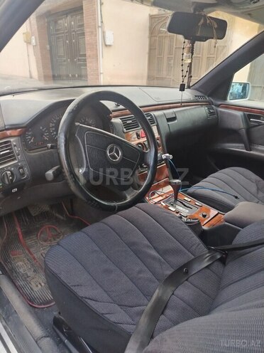 Mercedes E 230 1995, 709,670 km - 2.3 l - Bakı