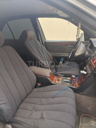 Mercedes E 230 1995, 709,670 km - 2.3 l - Bakı