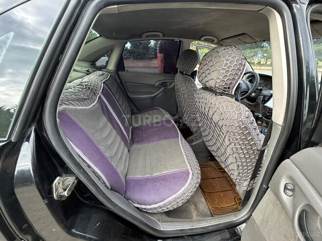 Ford Focus 2001, 297,774 km - 1.6 l - Astara