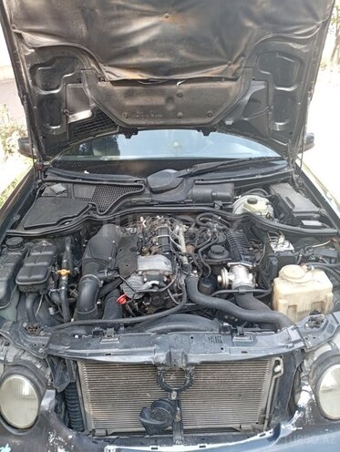 Mercedes E 220 d 2000, 600,000 km - 2.2 l - Yardımlı