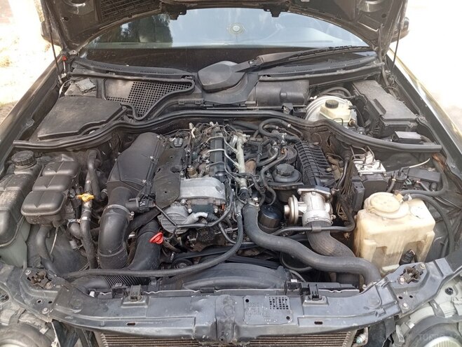 Mercedes E 220 d 2000, 600,000 km - 2.2 l - Yardımlı