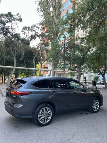 Toyota Highlander 2022, 76,000 km - 2.5 l - Bakı