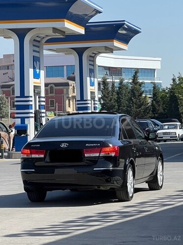 Hyundai Sonata-11
