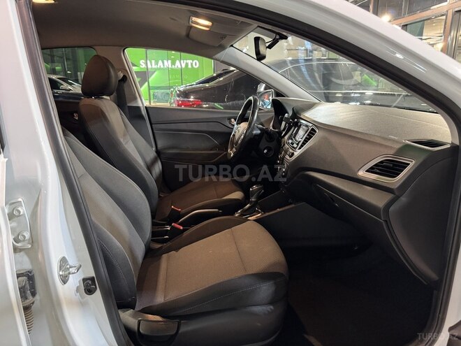 Hyundai Accent 2019, 81,000 km - 1.6 л - Bakı