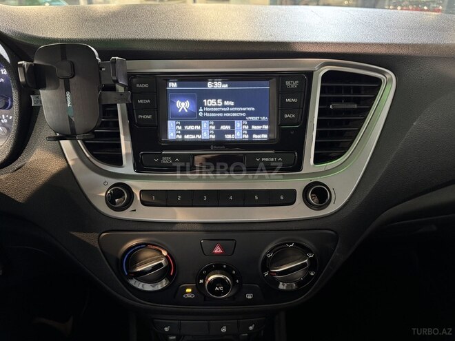 Hyundai Accent 2019, 81,000 km - 1.6 л - Bakı