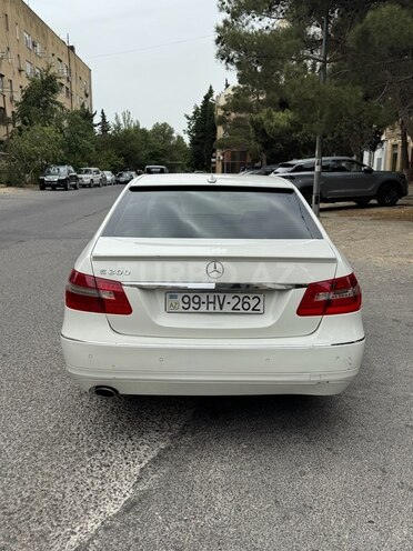 Mercedes E 200 2009, 268,000 km - 1.8 л - Bakı